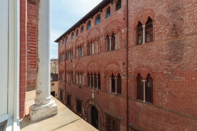 The Medieval Penthouse Indulge among History in a Luxury 5 Bedrooms Apartment - image 43