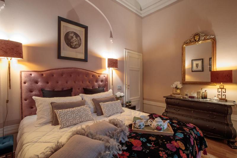 The Medieval Penthouse Indulge among History in a Luxury 5 Bedrooms Apartment - image 42