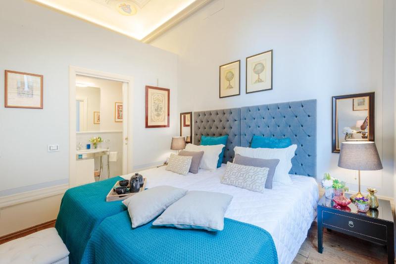 The Medieval Penthouse Indulge among History in a Luxury 5 Bedrooms Apartment - image 13