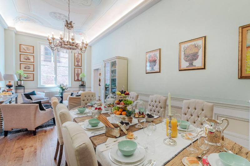 The Medieval Penthouse Indulge among History in a Luxury 5 Bedrooms Apartment - image 49