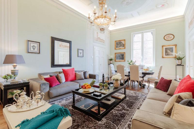 The Medieval Penthouse Indulge among History in a Luxury 5 Bedrooms Apartment - image 34
