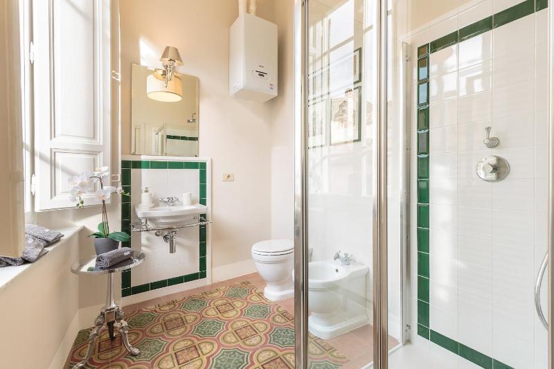 The Park View 4 Bedrooms Apartment with Terrace and Elevator inside the Walls of Lucca - image 10