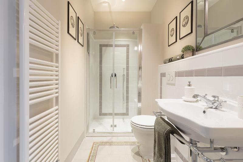 The Park View 4 Bedrooms Apartment with Terrace and Elevator inside the Walls of Lucca - image 4