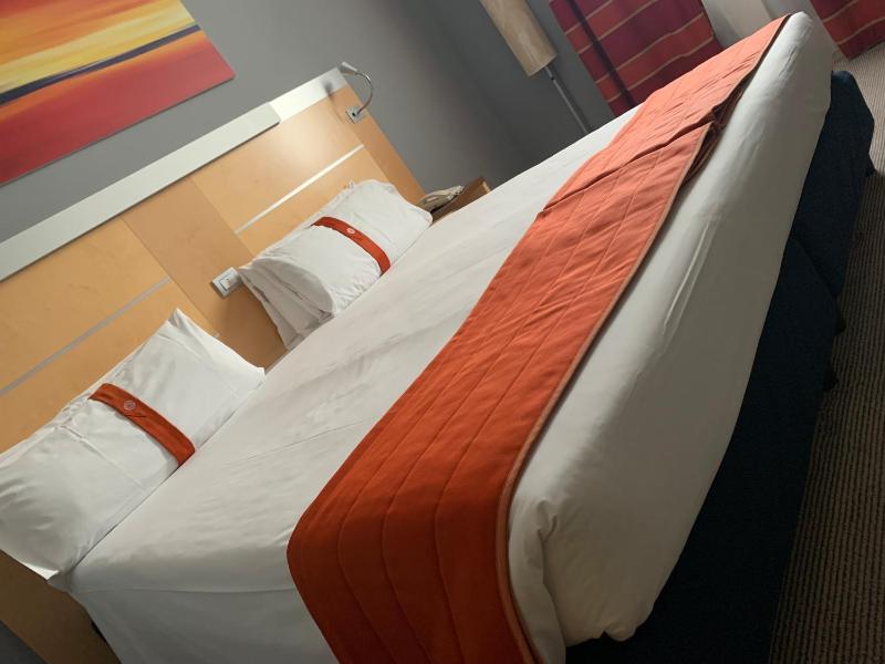 Large Double Room image 1