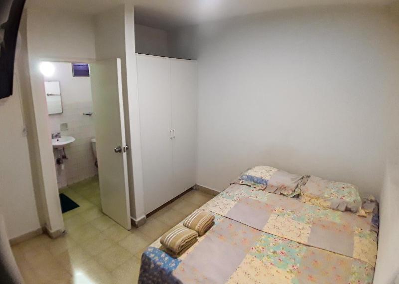 Habitaciones privadas en un departamento encantador - image 9