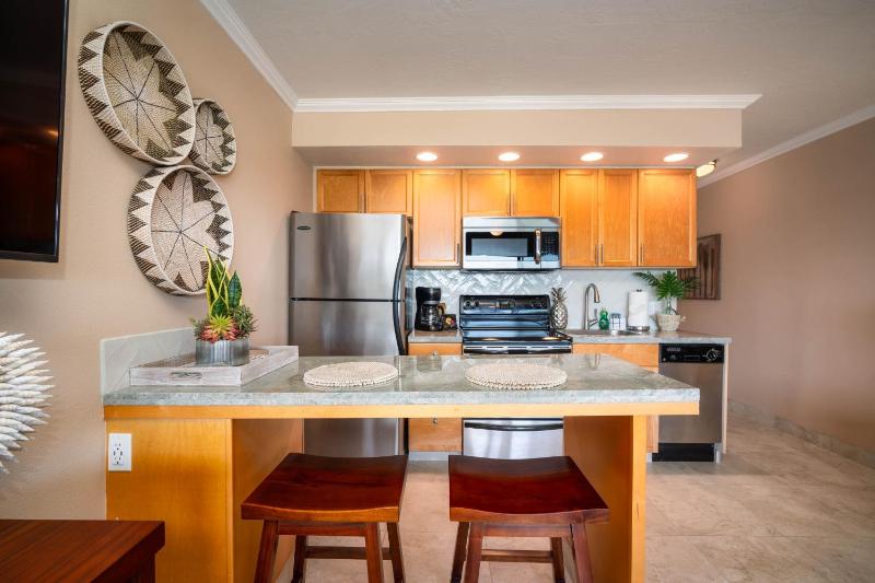 Kuleana 409 Oceanfront 1 bedroom 1 bath condo condo - image 6