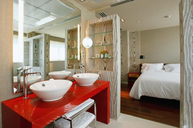 Suite with Terrace image 4