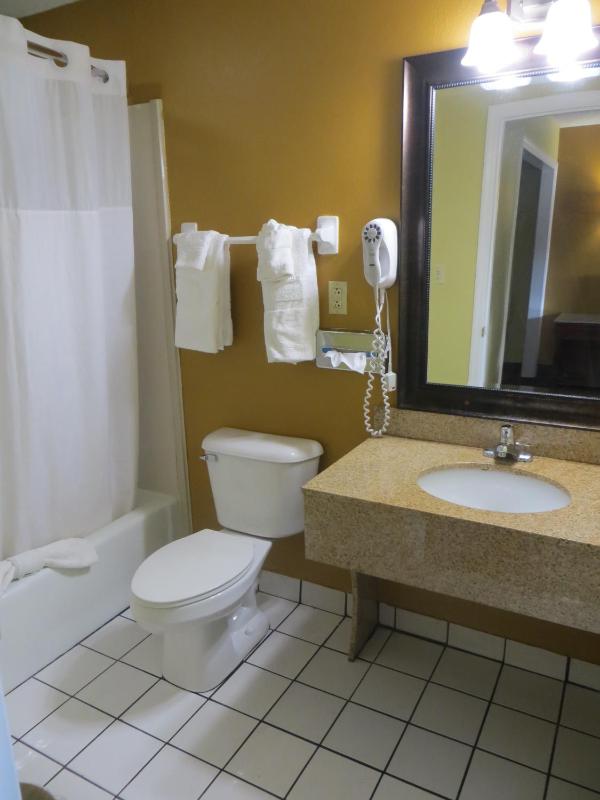 Deluxe Double Room with Two Double Beds - Non-Smoking image 1