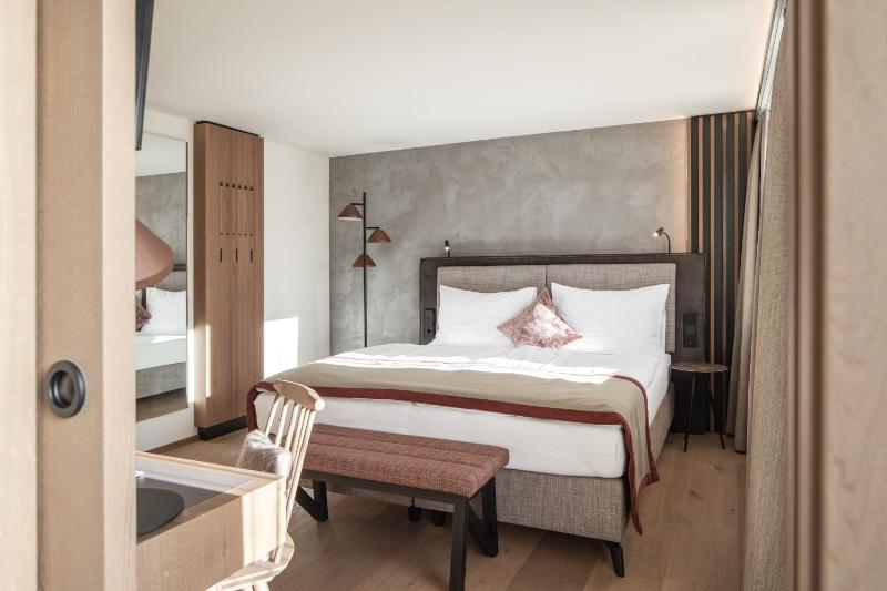 Comfort Double Room with Balcony image 1
