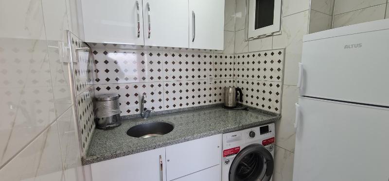 Studio Apartment image 4