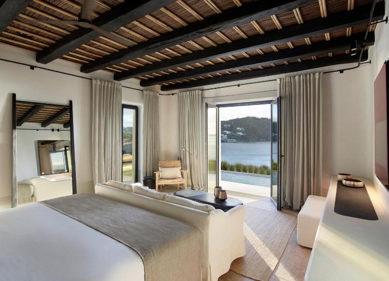One-Bedroom Villa Sea View with private pool image 1
