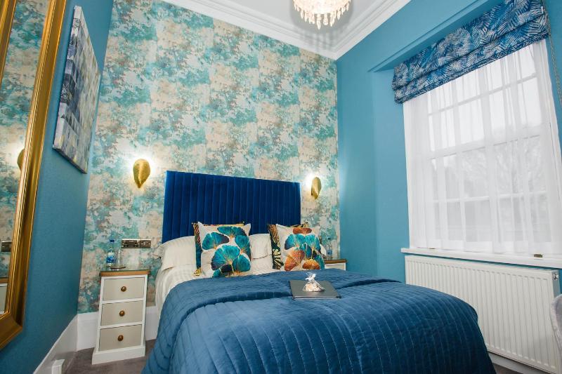 Double Room with Private Bathroom image 3