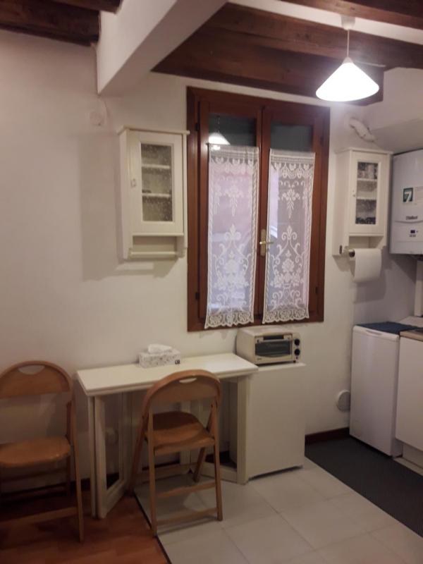 One-Bedroom Apartment image 3