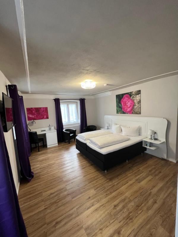 Deluxe Double Room image 1