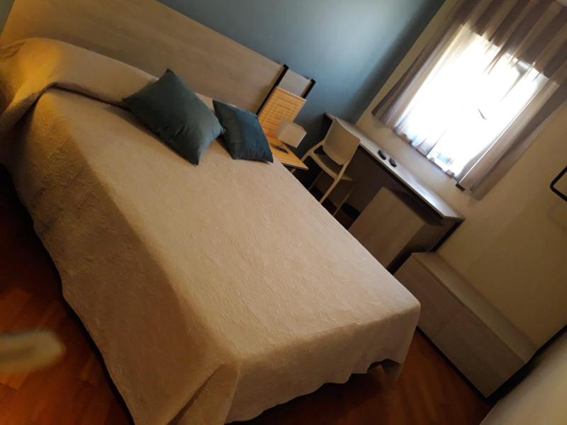 Standard Double or Twin Room image 1