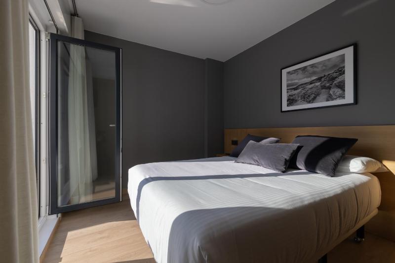 Deluxe Double Room image 1