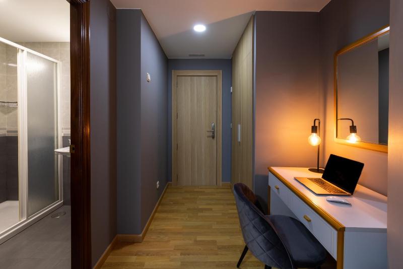 Double Room Single Use image 1