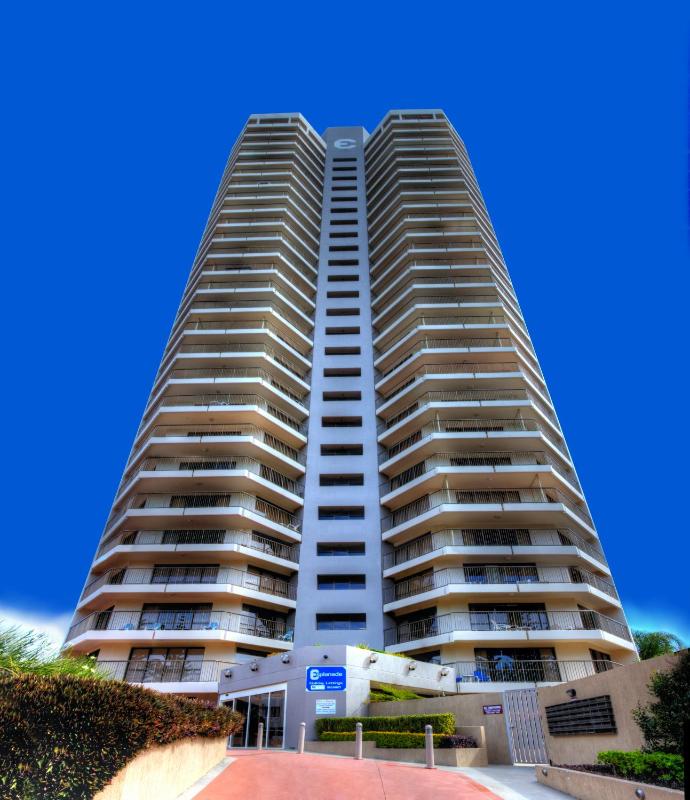 Burleigh Esplanade Apartments - image 9