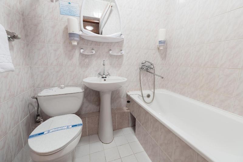 Standard Single Room image 2