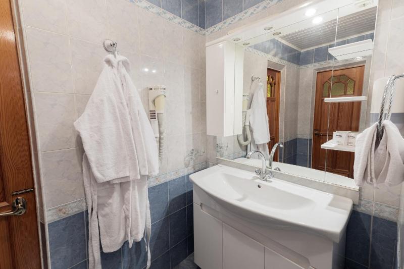Luxury Apartment image 4