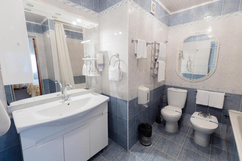 Luxury Apartment image 3