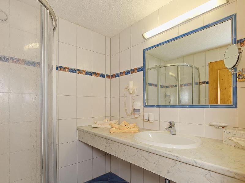 Double Room with Balcony Type A image 4