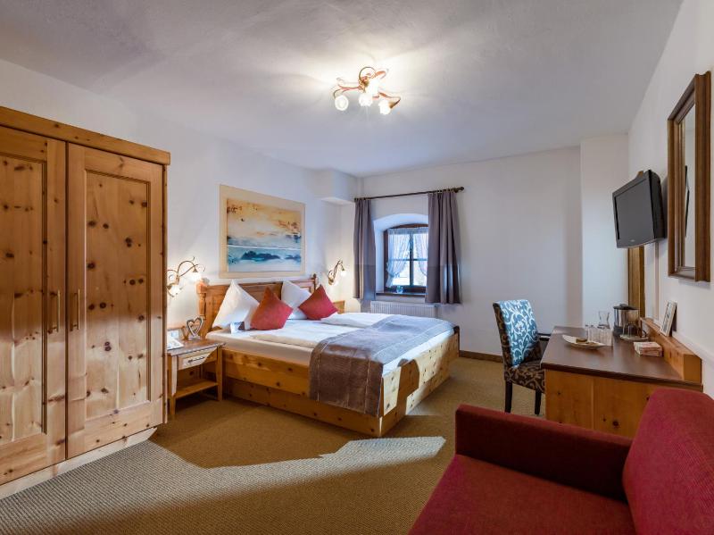 Basic Double Room Street View image 4