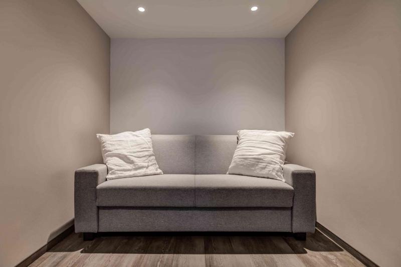 Family Room image 2