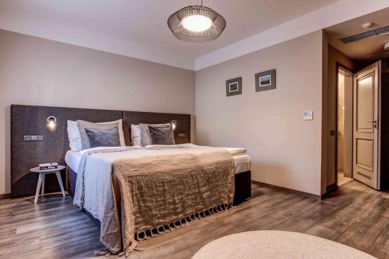 Comfort Double or Twin Room with Terrace image 3