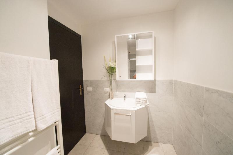 Double or Twin Room image 3