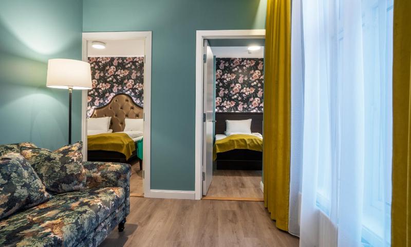 Deluxe Double Room image 4