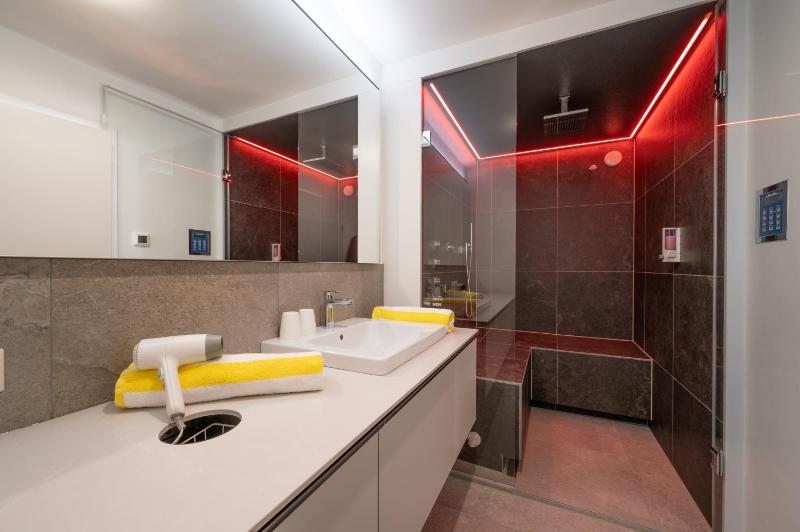 Deluxe Apartment image 4