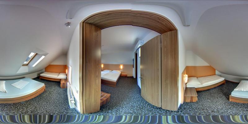 Quadruple Room image 3
