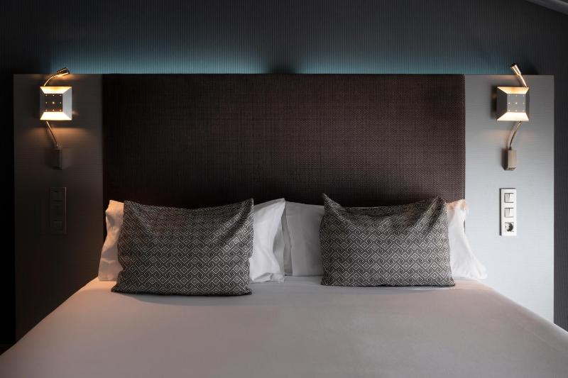 Double Room - Attic image 3