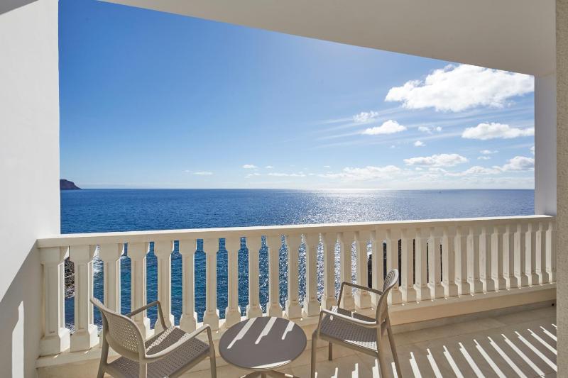 Junior Suite with Sea View image 4