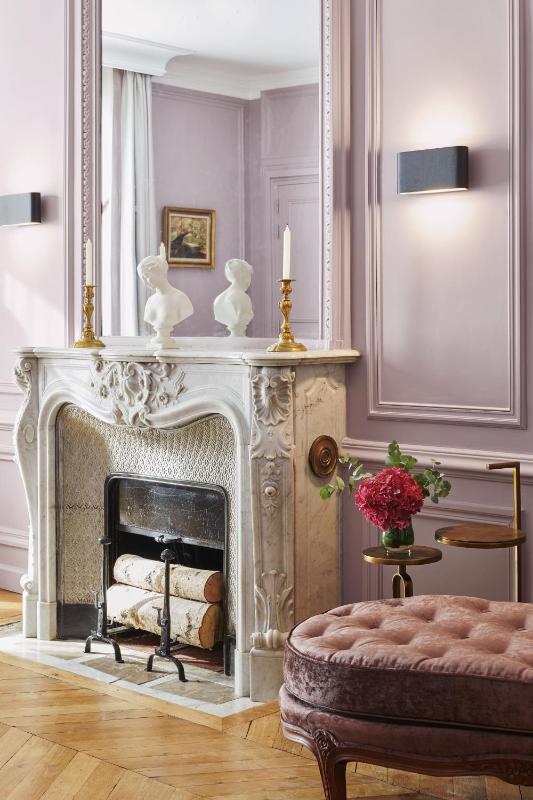 Deluxe Suite image 3