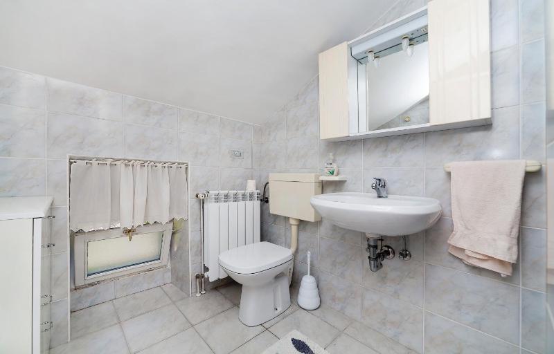 Apartment image 4