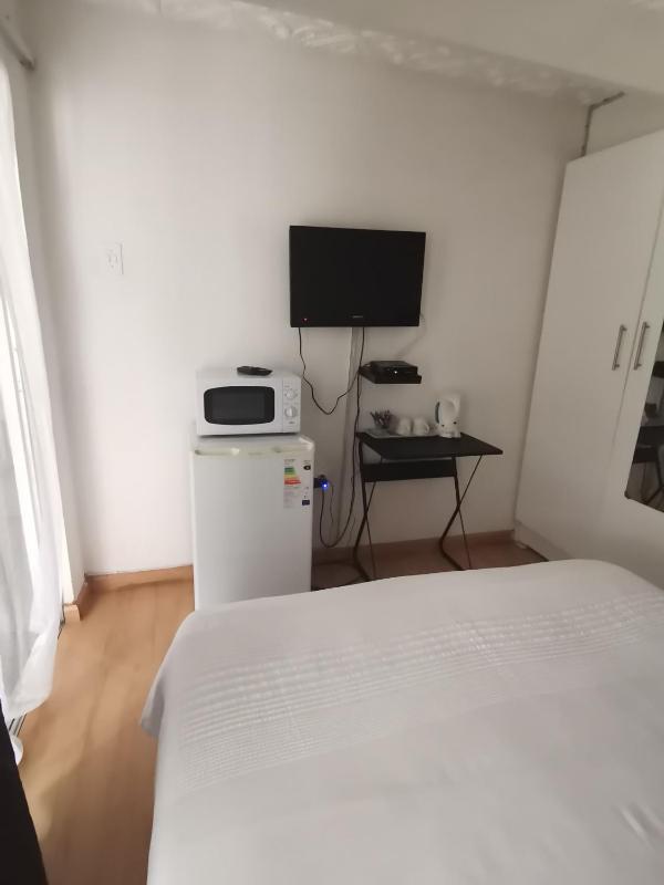 Palm Tree BnB - image 6