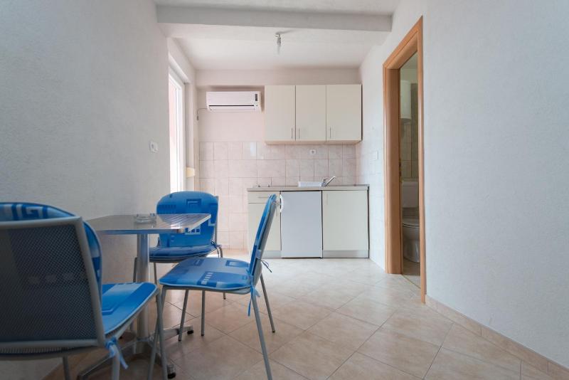 Standard Apartment image 2