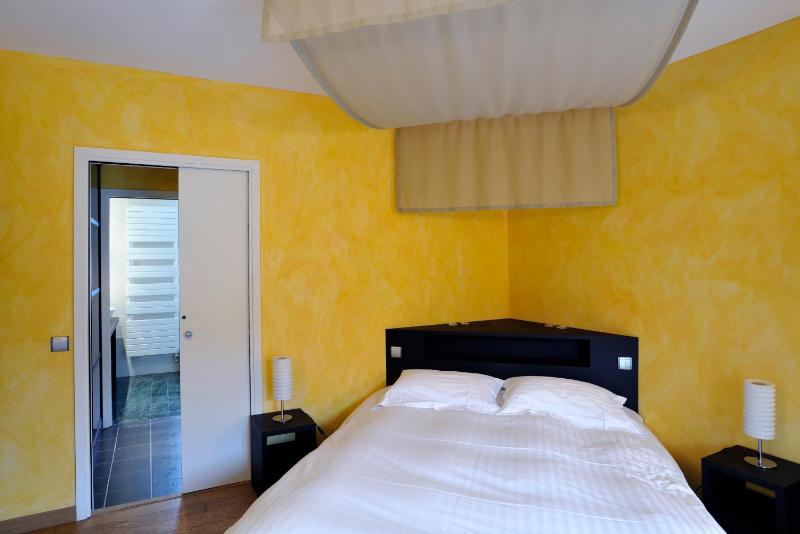 Double Room with Balcony image 1