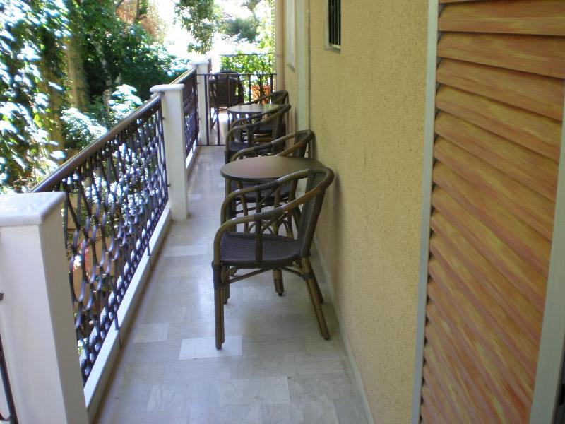 Two-Bedroom Apartment (4 Adults) image 3