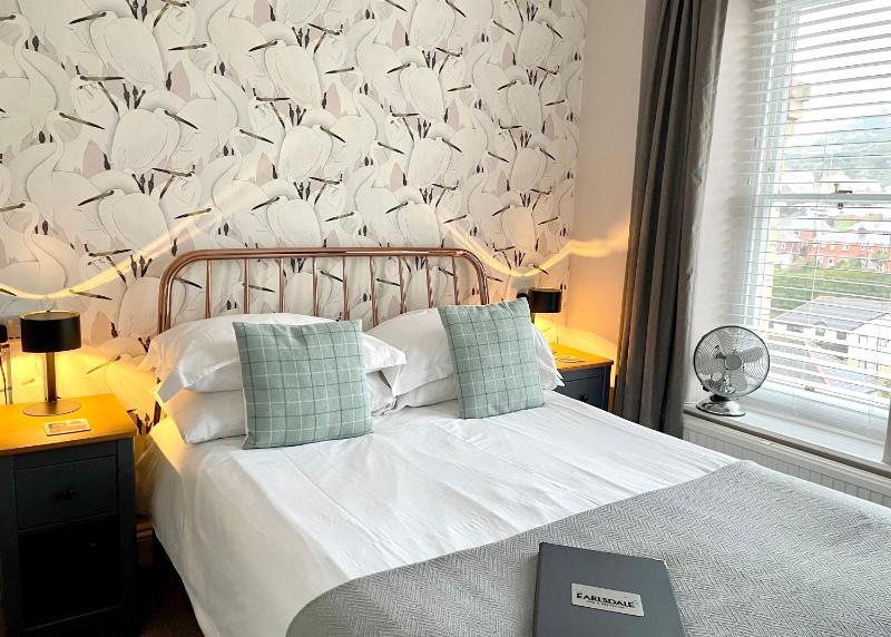 Small Double Room image 2