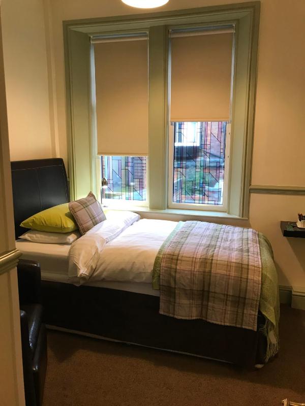 Single Room image 1