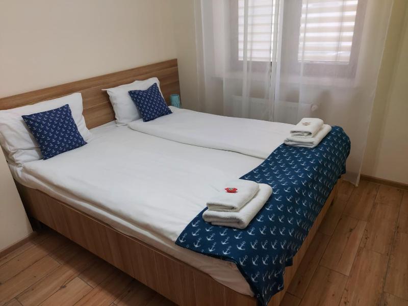 One-Bedroom Apartment image 1