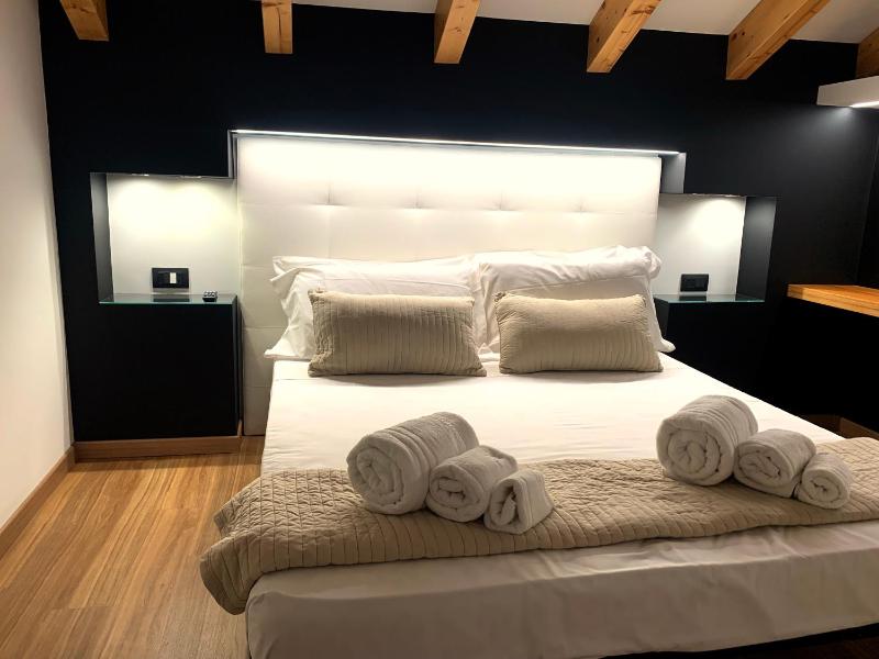 Double Room image 1