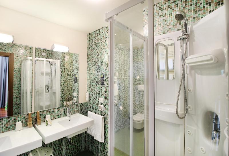 Suite image 4