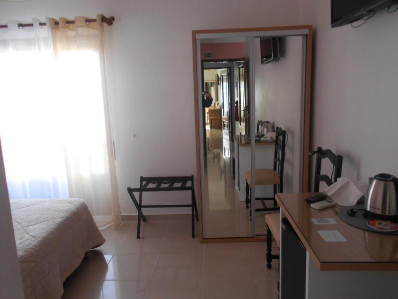 Double Room image 4
