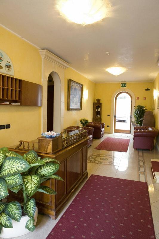 Hotel Cris - image 9