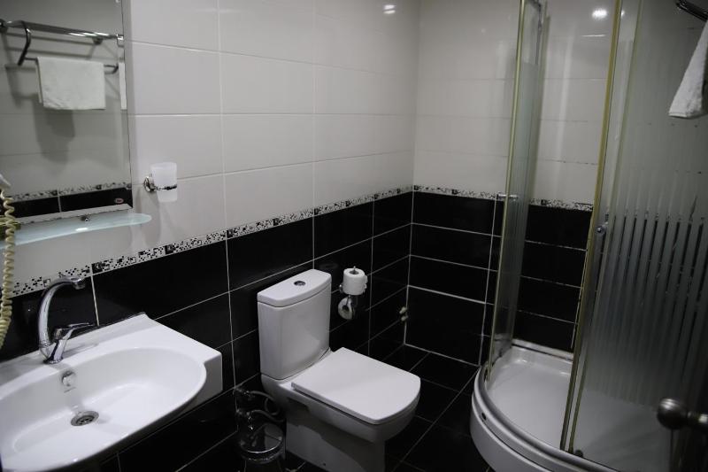 Economy Double Room image 4