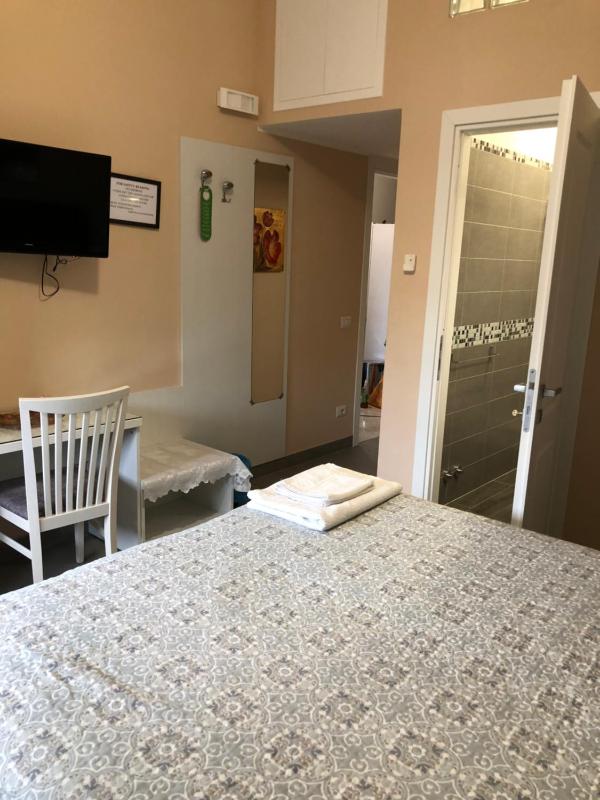 Deluxe Double Room with Extra Bed image 1